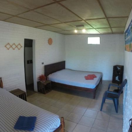 Bananoz Surfhouse Bed & Breakfast Transito Luaran gambar