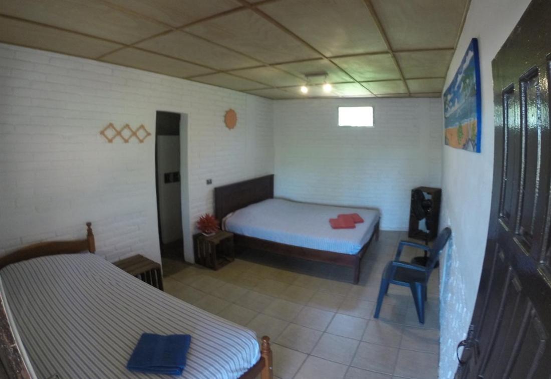Bananoz Surfhouse Bed & Breakfast Transito Luaran gambar