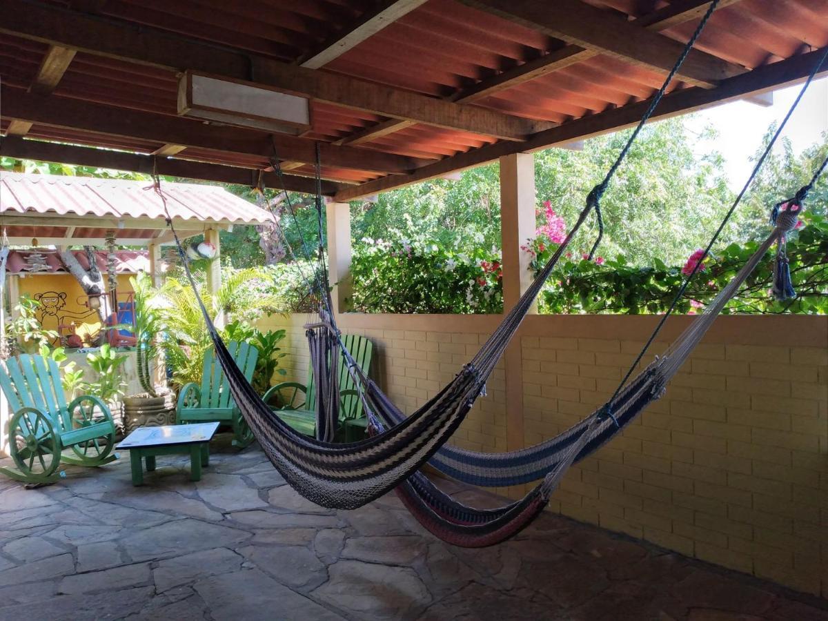 Bananoz Surfhouse Bed & Breakfast Transito Luaran gambar